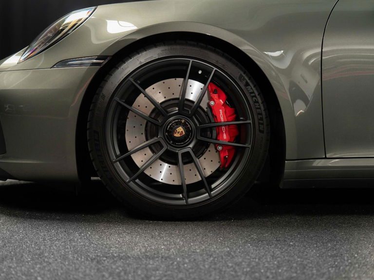 Porsche 992 Carrera GTS