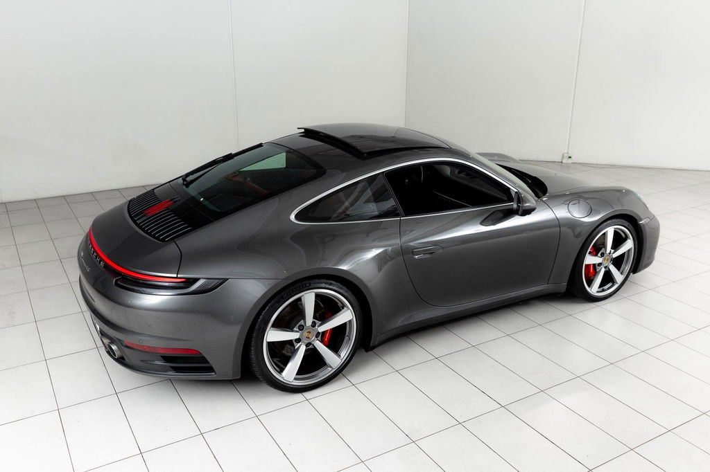 Porsche 992 Carrera 4S