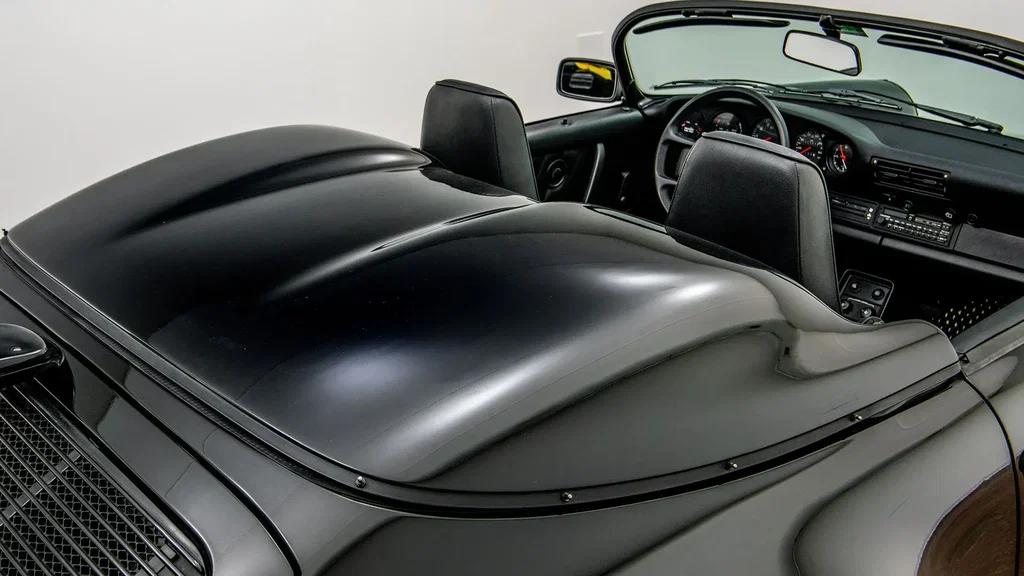 Porsche 911 Carrera 3.2 Speedster (US)