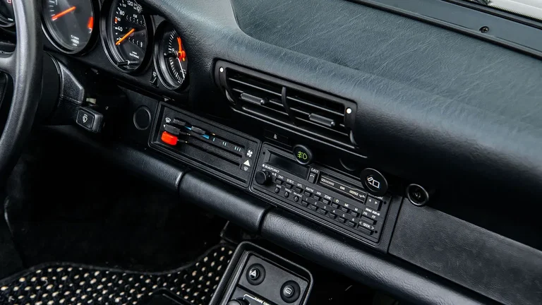 Porsche 911 Carrera 3.2 Speedster (US)