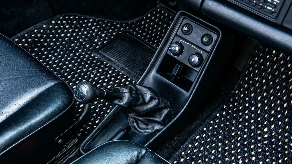Porsche 911 Carrera 3.2 Speedster (US)