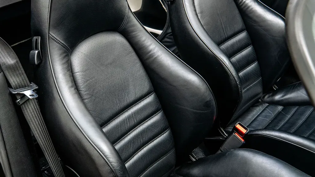 Porsche 911 Carrera 3.2 Speedster (US)