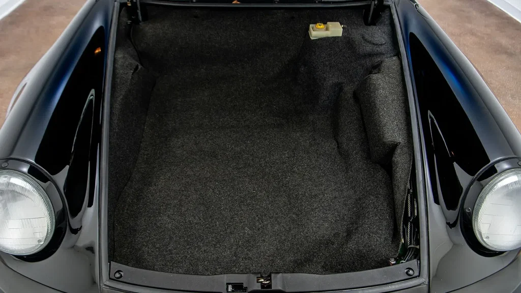 Porsche 911 Carrera 3.2 Speedster (US)