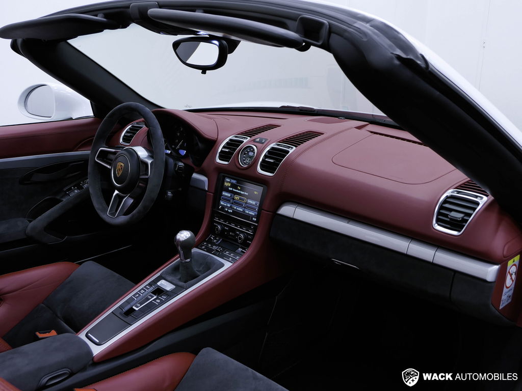 Porsche 981 Boxster Spyder