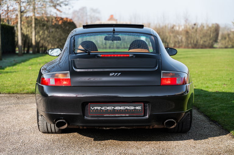 Porsche 996 Carrera 4 Millennium Edition