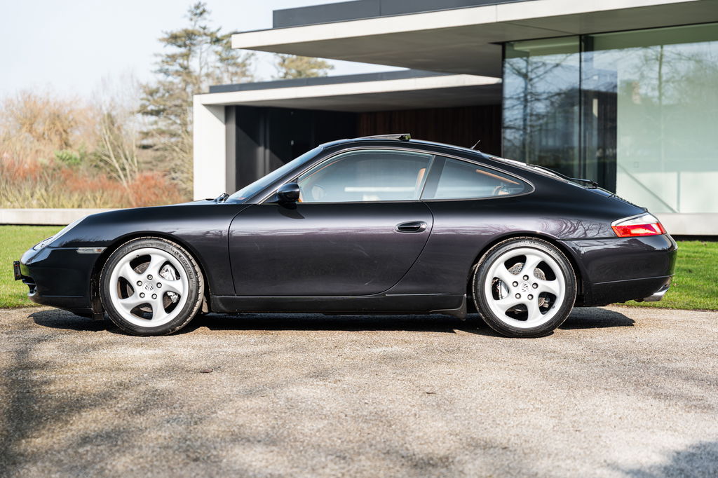 Porsche 996 Carrera 4 Millennium Edition