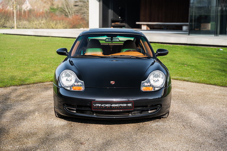Porsche 996 Carrera 4 Millennium Edition