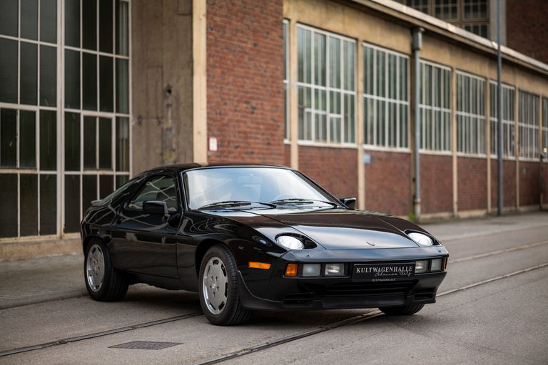 Porsche 928 S
