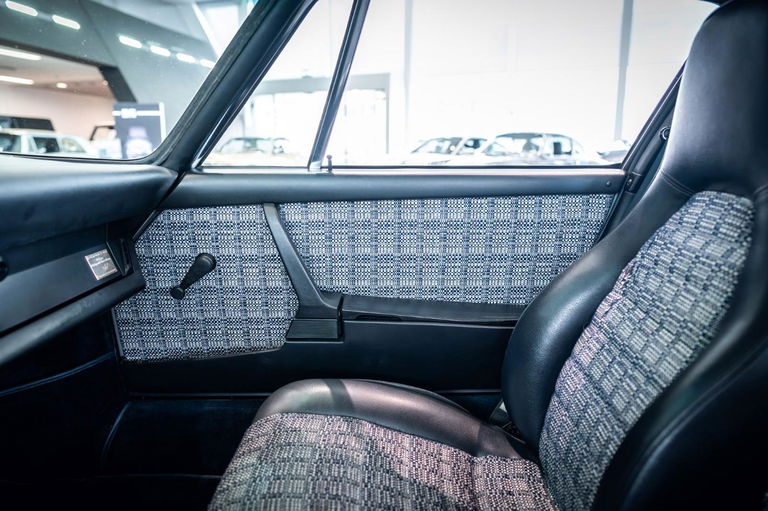 Porsche 911 “25 Jahre Jubiläumsmodell”