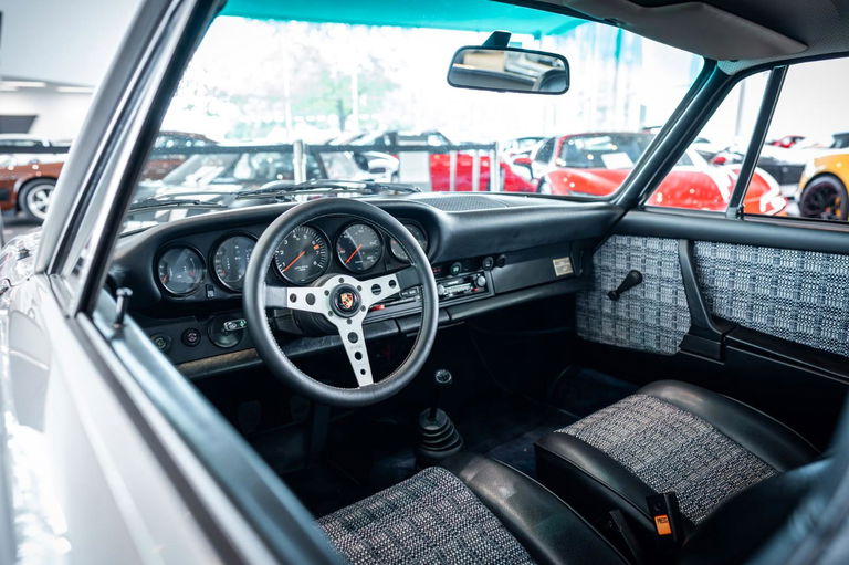 Porsche 911 “25 Jahre Jubiläumsmodell”