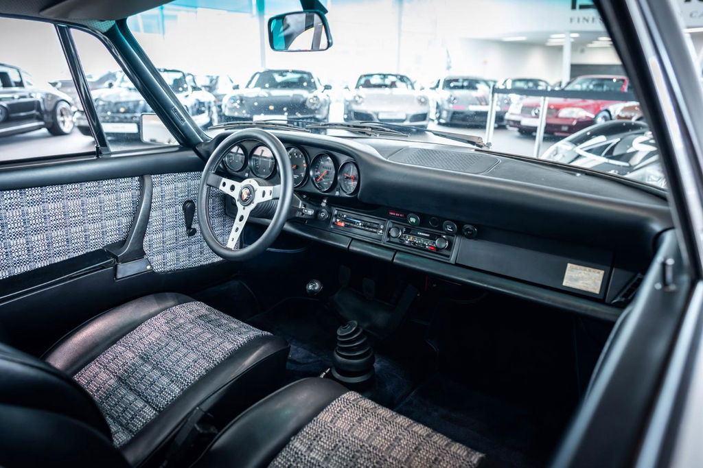 Porsche 911 “25 Jahre Jubiläumsmodell”