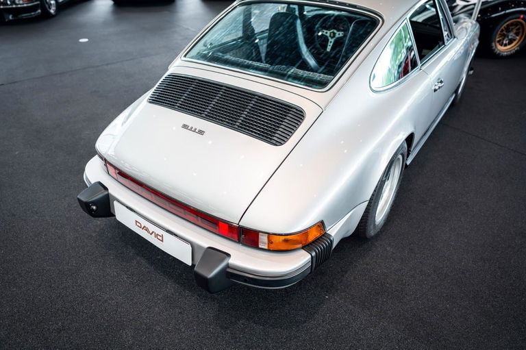 Porsche 911 “25 Jahre Jubiläumsmodell”