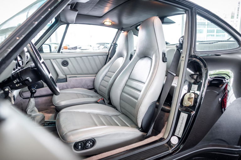 Porsche 911 Turbo 3.3 (US)