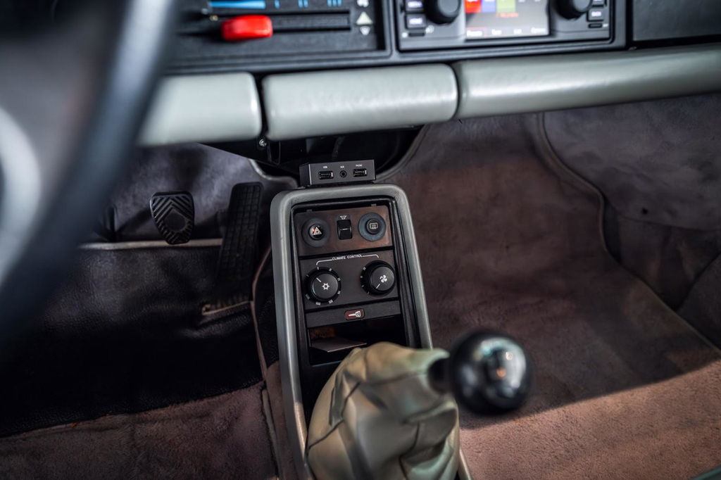 Porsche 911 Turbo 3.3 (US)