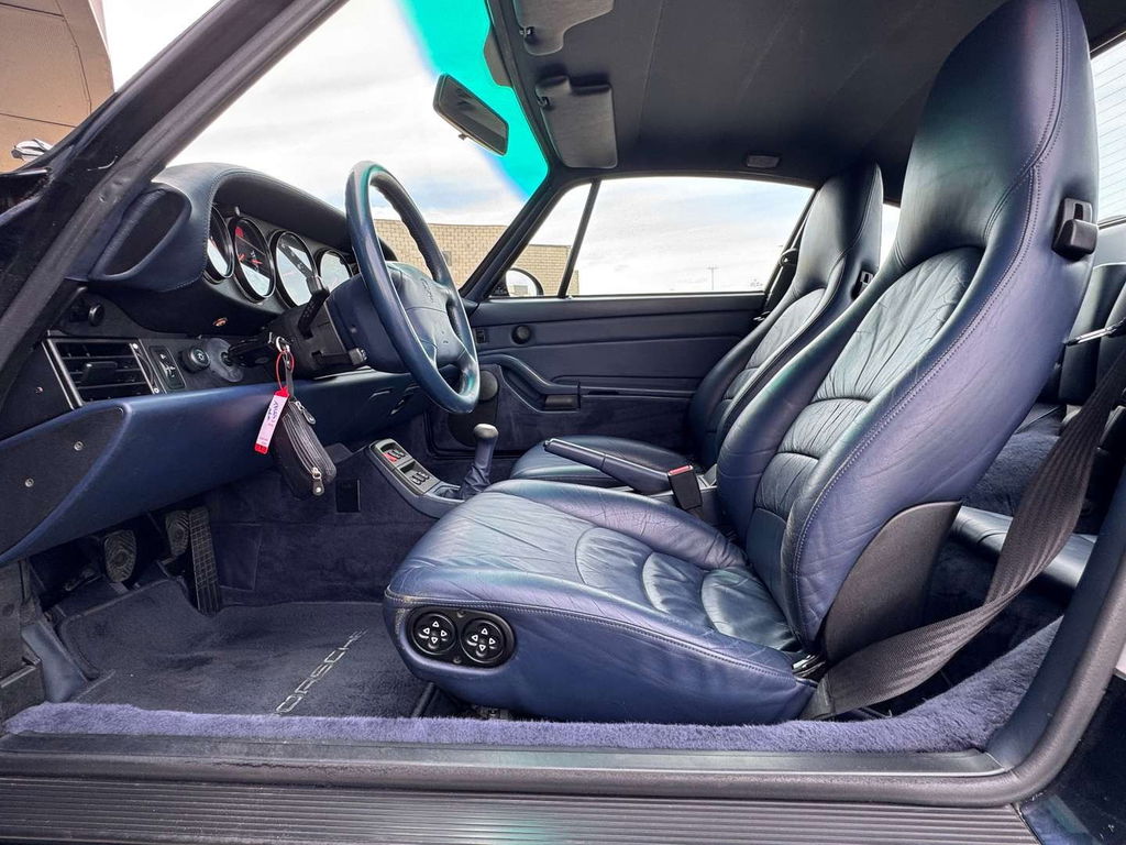 Porsche 993 Carrera 4S