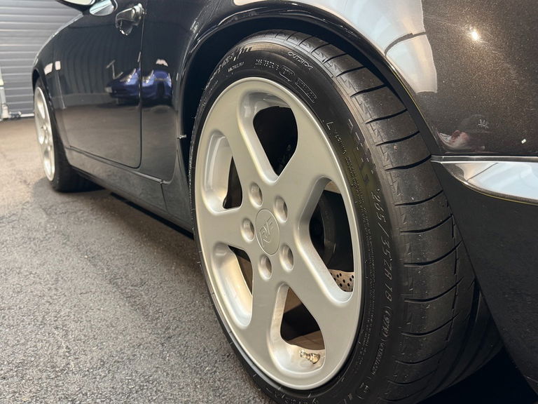 Porsche 964 Carrera 4