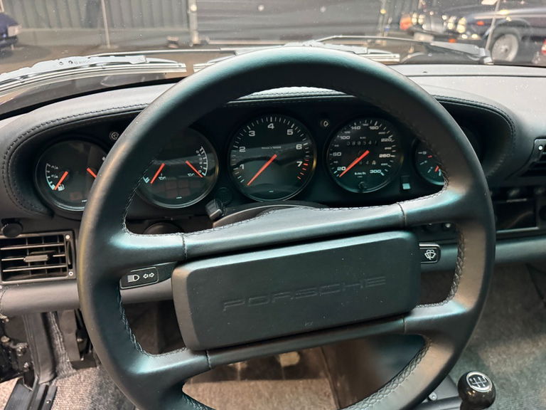 Porsche 964 Carrera 4