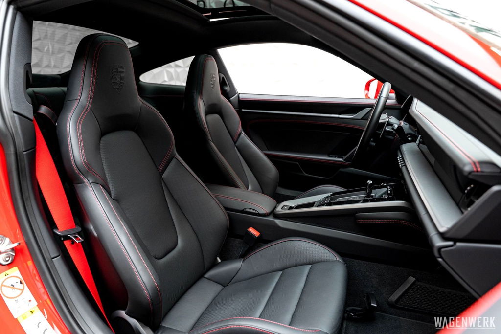 Porsche 992 Carrera S