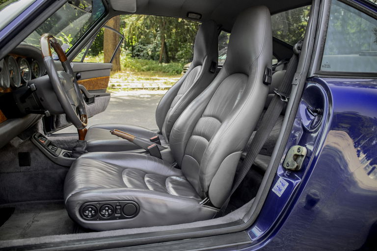 Porsche 993 Carrera 4