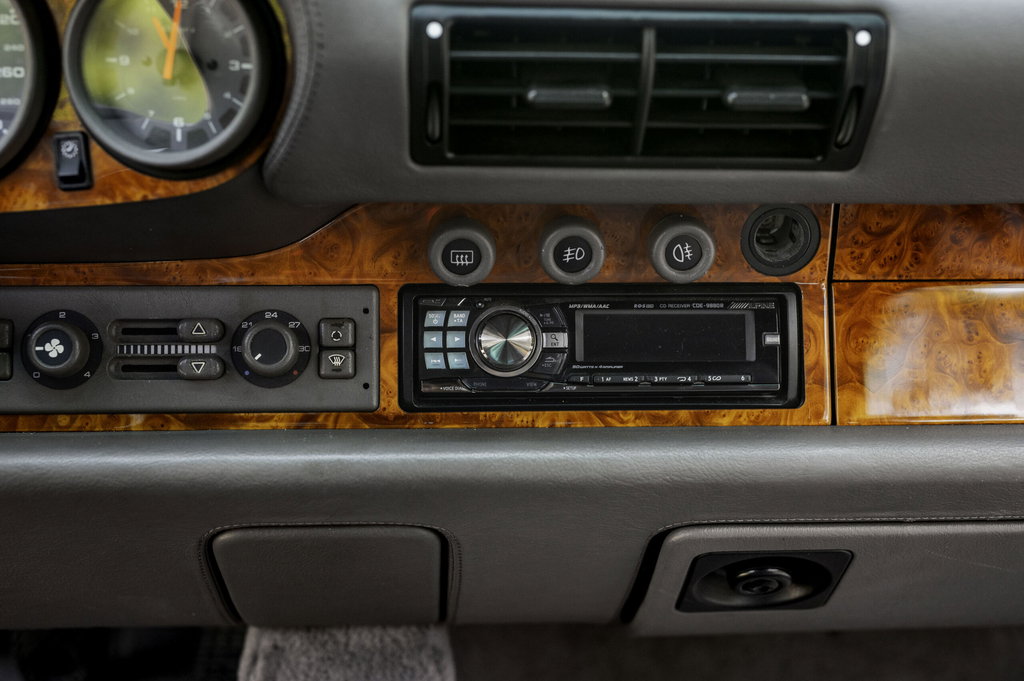 Porsche 993 Carrera 4