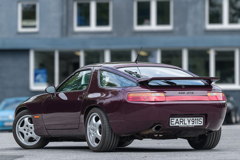 Porsche 928 GTS