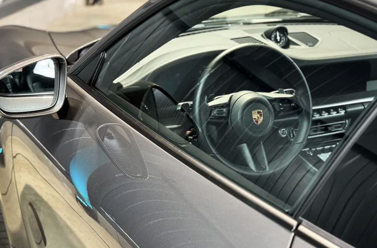 Porsche 992 Carrera 4 GTS