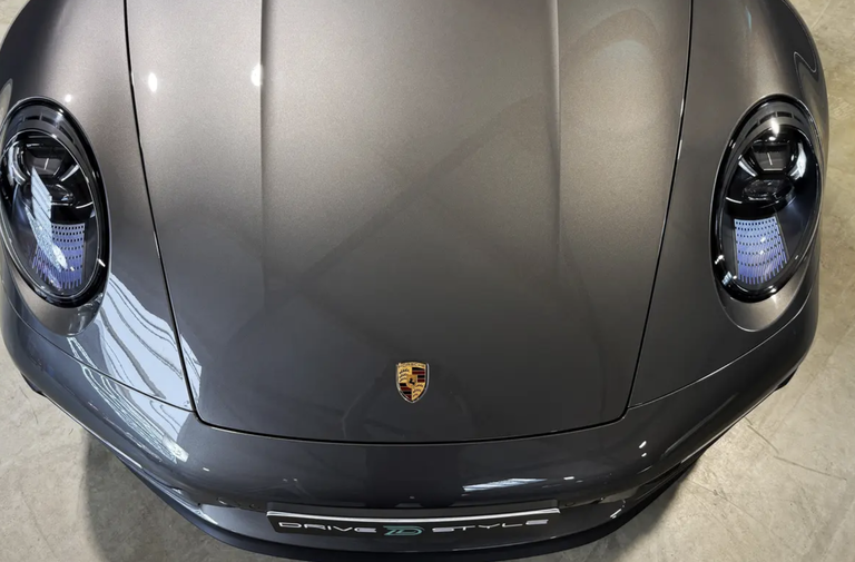 Porsche 992 Carrera 4 GTS