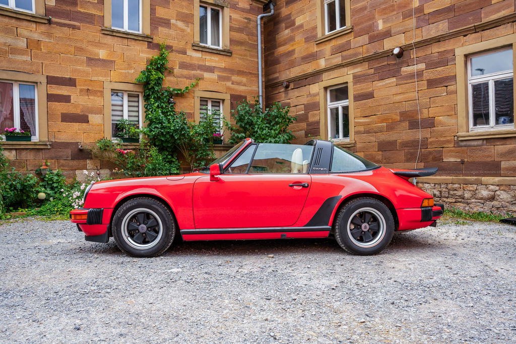 Porsche 911 Carrera 3.2