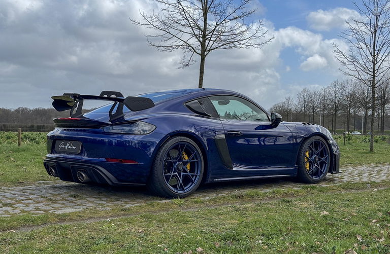 Porsche 718 Cayman GT4 RS