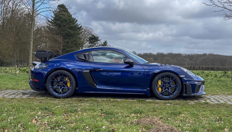 Porsche 718 Cayman GT4 RS