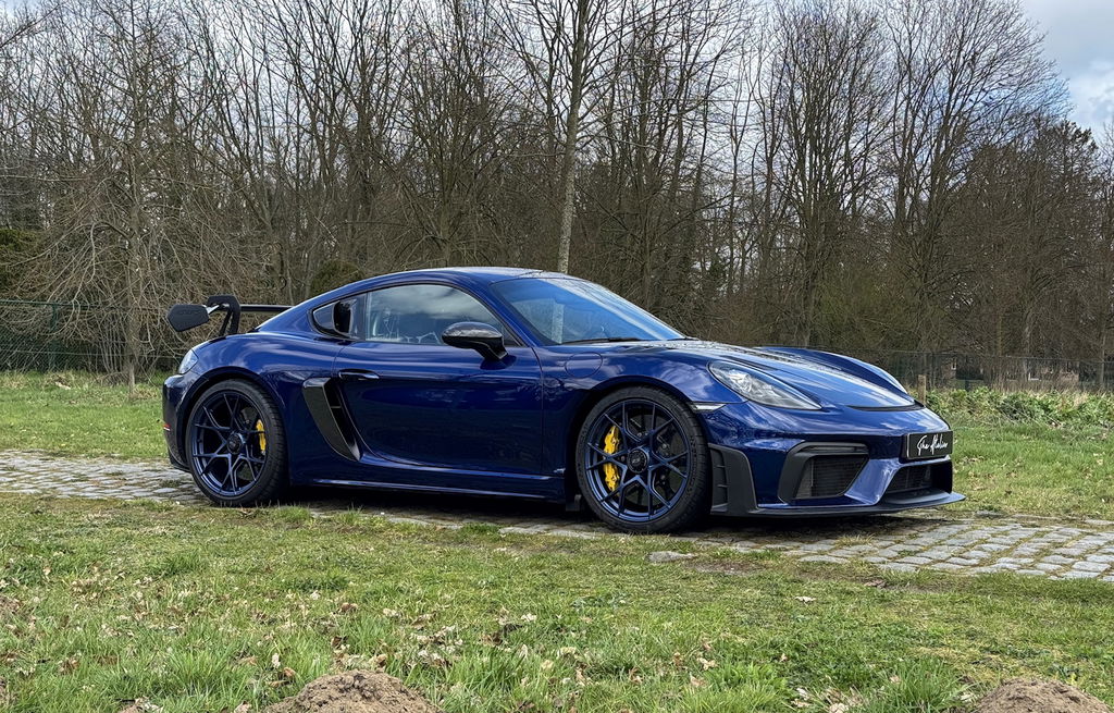 Porsche 718 Cayman GT4 RS