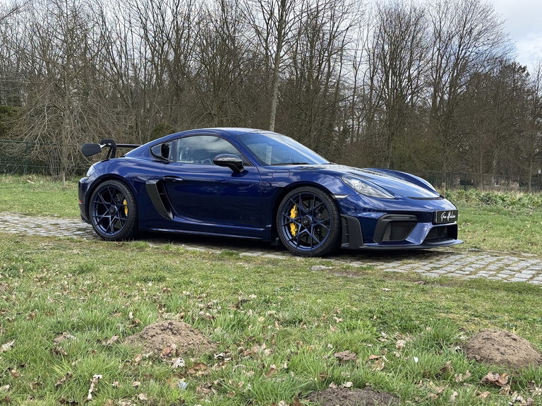 Porsche 718 Cayman GT4 RS
