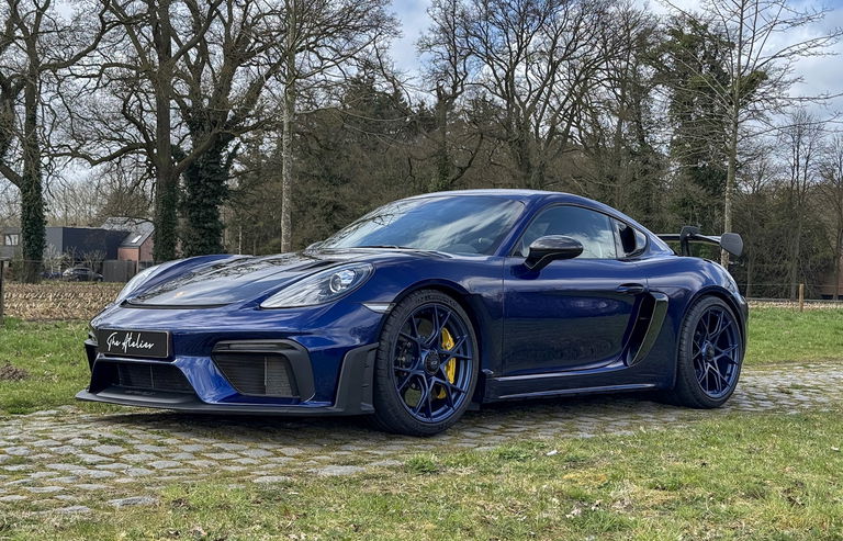 Porsche 718 Cayman GT4 RS