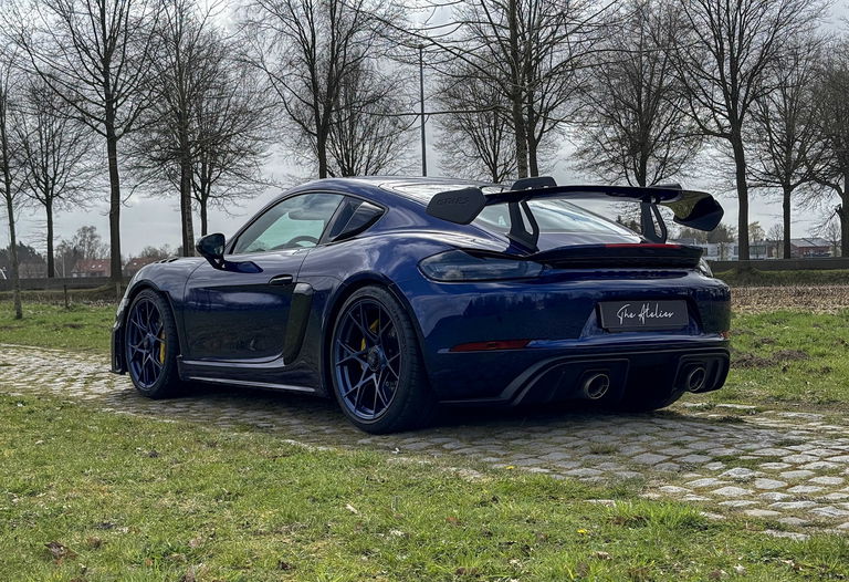 Porsche 718 Cayman GT4 RS