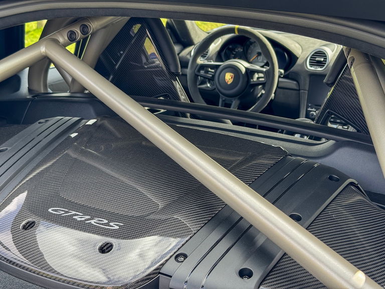 Porsche 718 Cayman GT4 RS