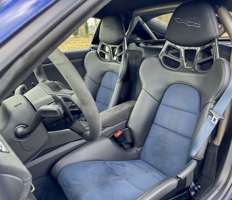 Porsche 718 Cayman GT4 RS