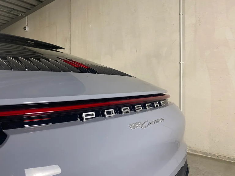 Porsche 992 Carrera