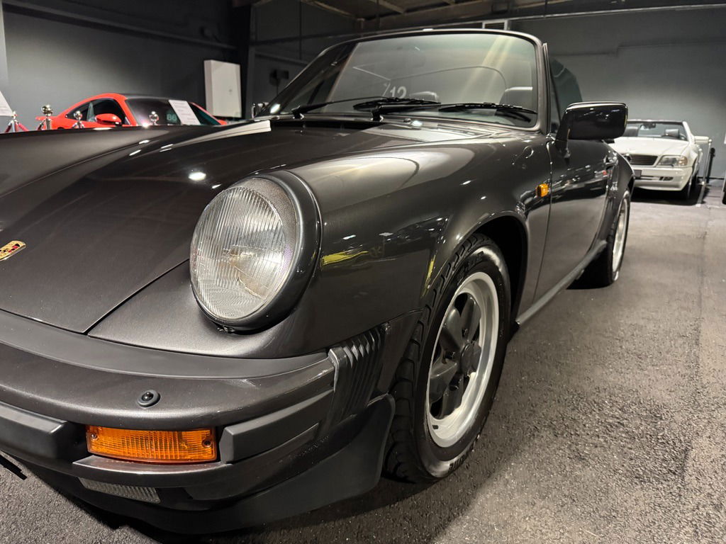 Porsche 911 Carrera 3.2