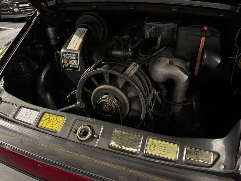 Porsche 911 Carrera 3.2