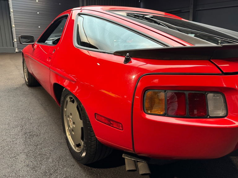 Porsche 928 S