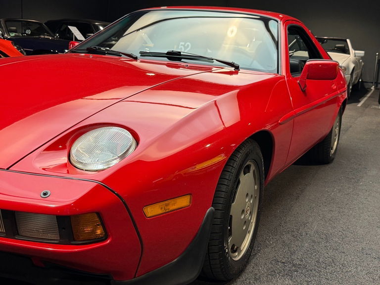Porsche 928 S