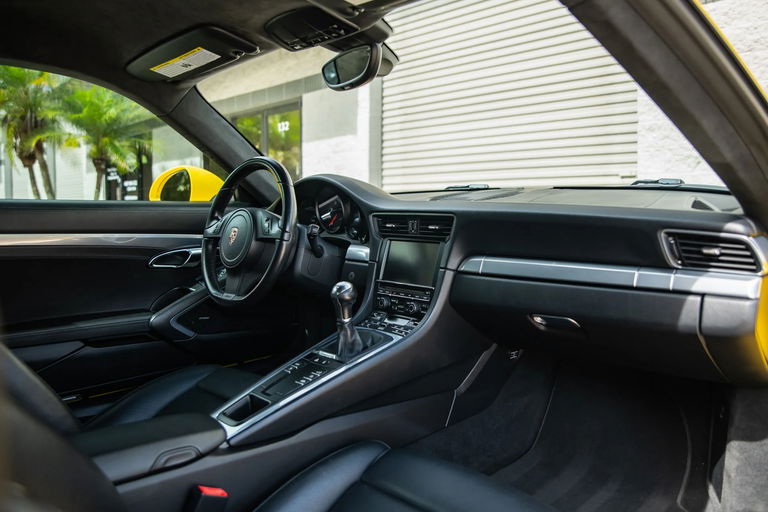Porsche 991 Carrera