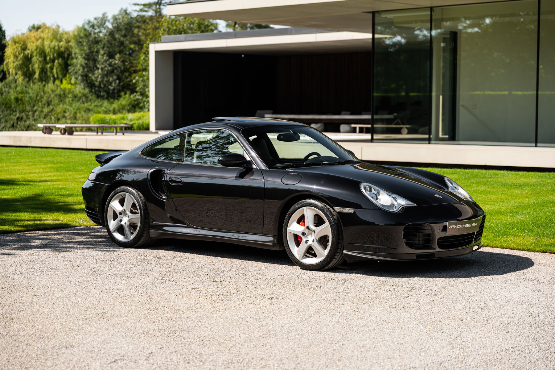 ティーズ ページ22 porsche-996-turbo-57.jpg?class