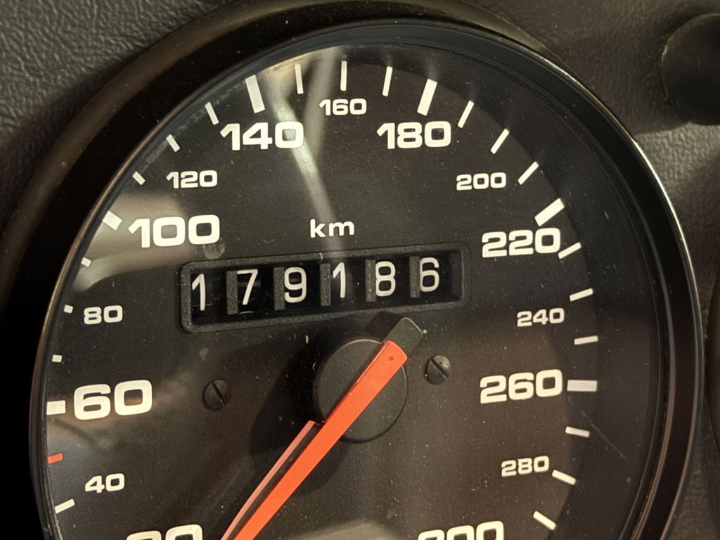 Porsche 993 Carrera 4