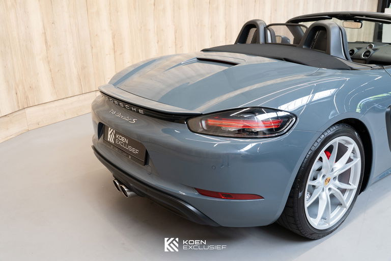 Porsche 718 Boxster S