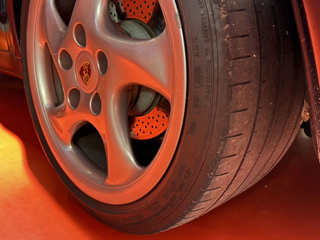 Porsche 993 Carrera 4