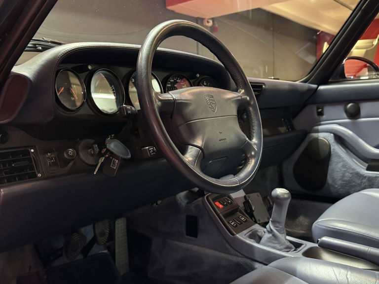 Porsche 993 Carrera 4