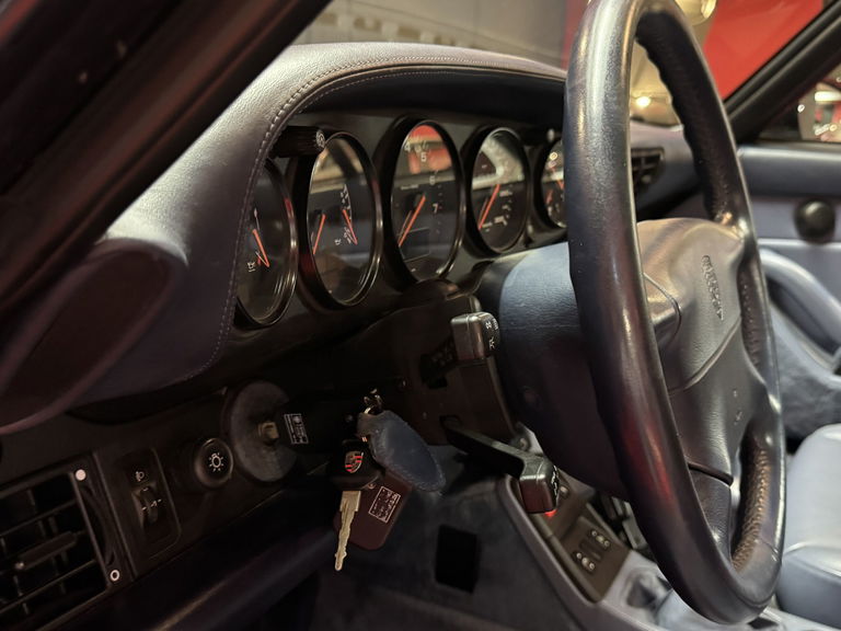 Porsche 993 Carrera 4