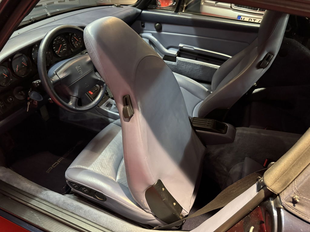 Porsche 993 Carrera 4