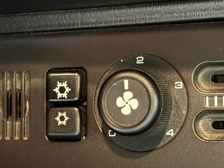 Porsche 993 Carrera 4